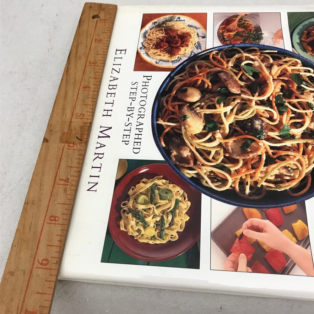 Classic Pasta Sauces, Creative Cooking Library, Step by Step Photos, Cook Book - Picture 6 of 6